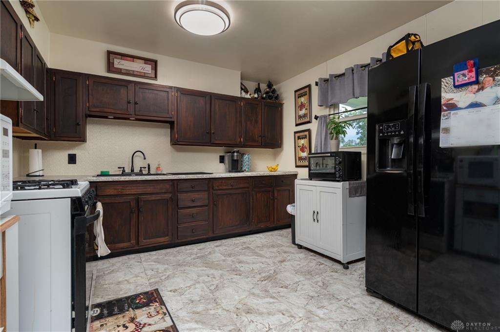 83 Joyce Property Photo 26