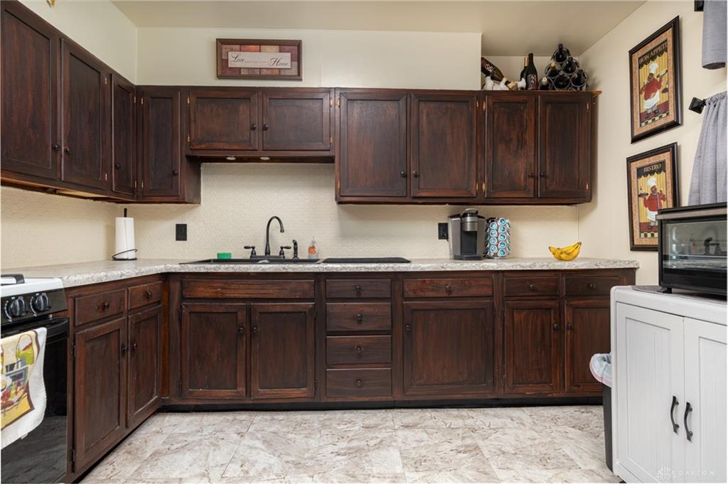 83 Joyce Property Photo 27
