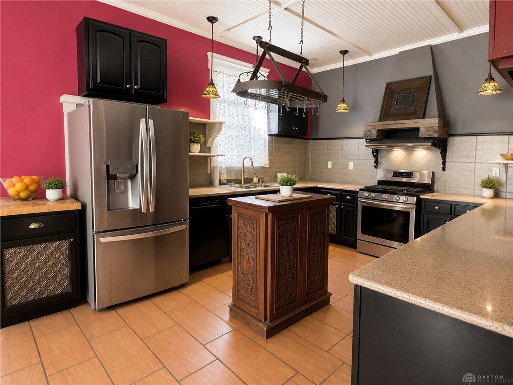 339 Bernard Property Photo 11