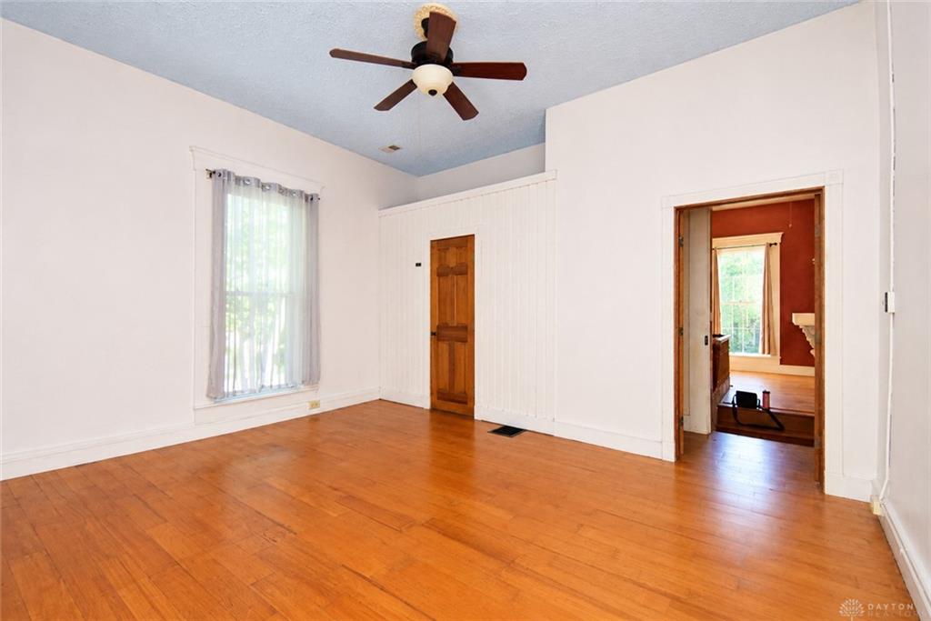 339 Bernard Property Photo 33