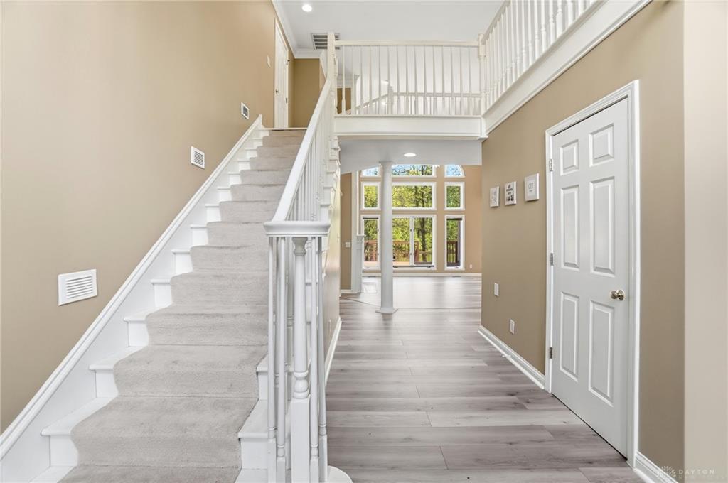 296 Timberleaf Property Photo 31