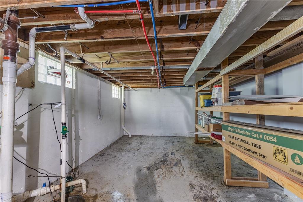 155 Minty Property Photo 28