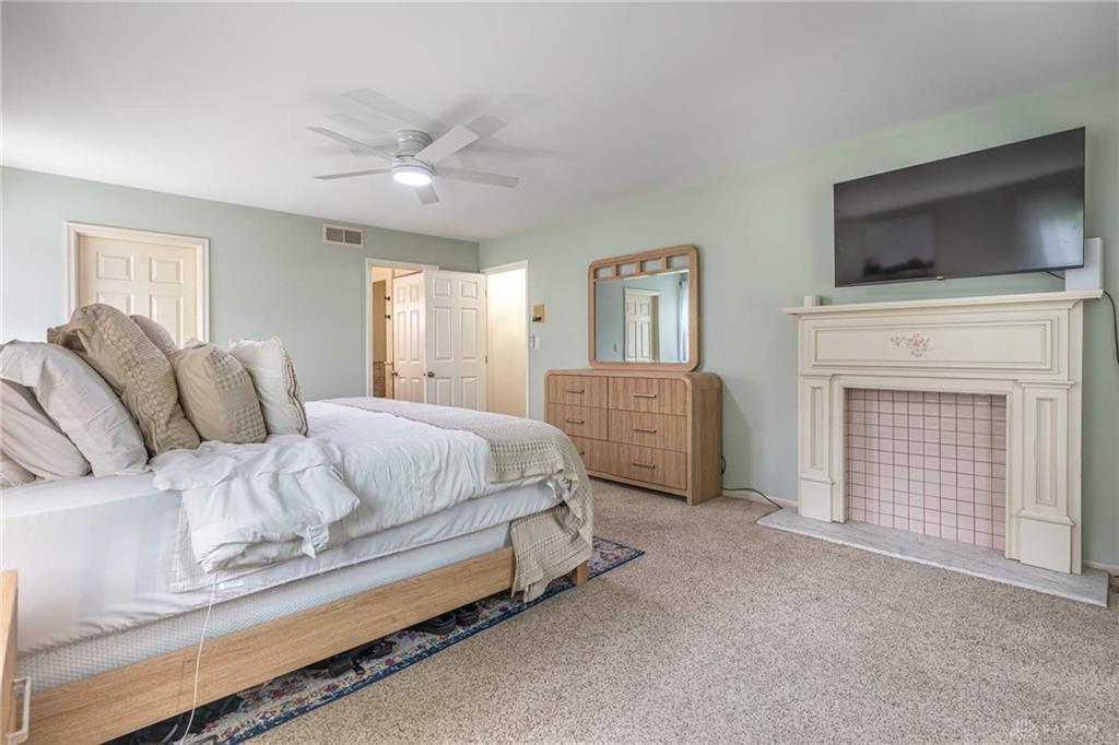 1004 Quail Run Property Photo 30