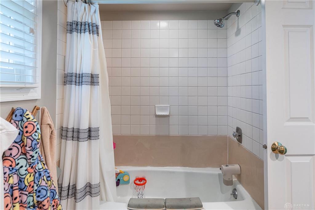 1004 Quail Run Property Photo 34