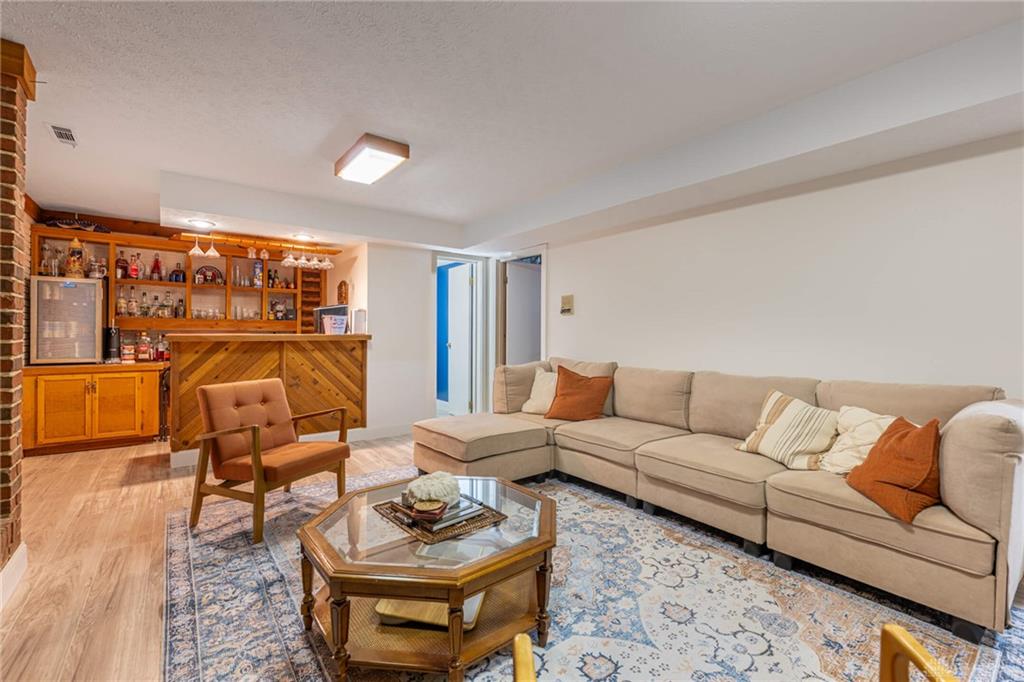 1004 Quail Run Property Photo 42