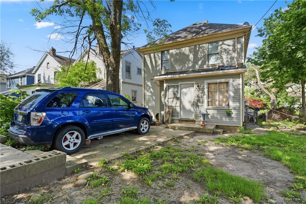 558 Brightwood Property Photo 6
