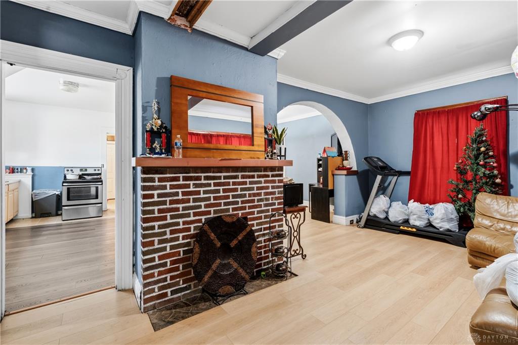 558 Brightwood Property Photo 8