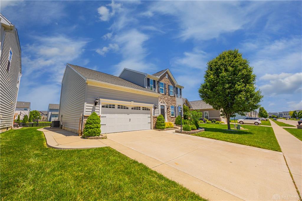 7122 Bluestream Property Photo 4