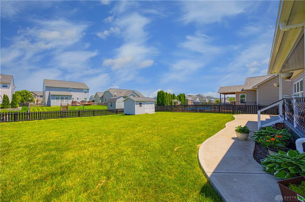 7122 Bluestream Property Photo 6