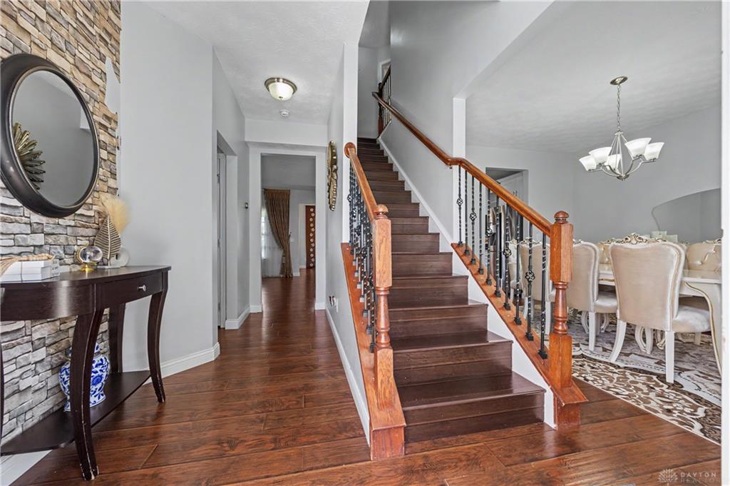 7122 Bluestream Property Photo 8