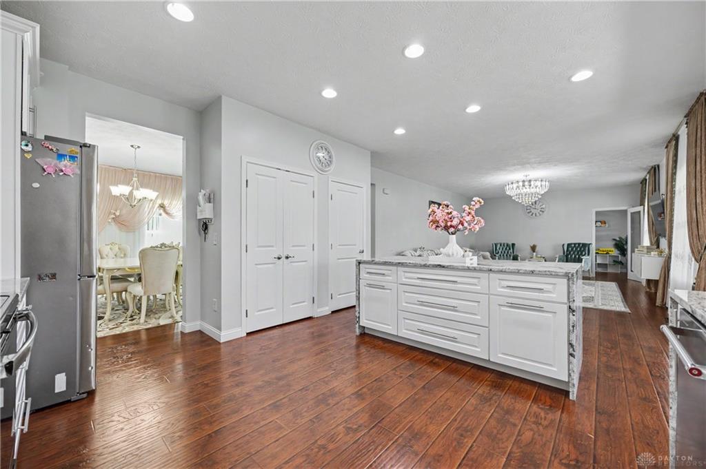 7122 Bluestream Property Photo 14