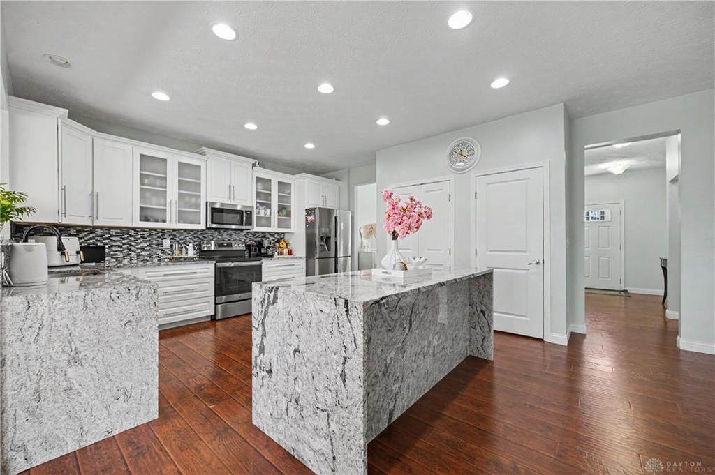 7122 Bluestream Property Photo 17