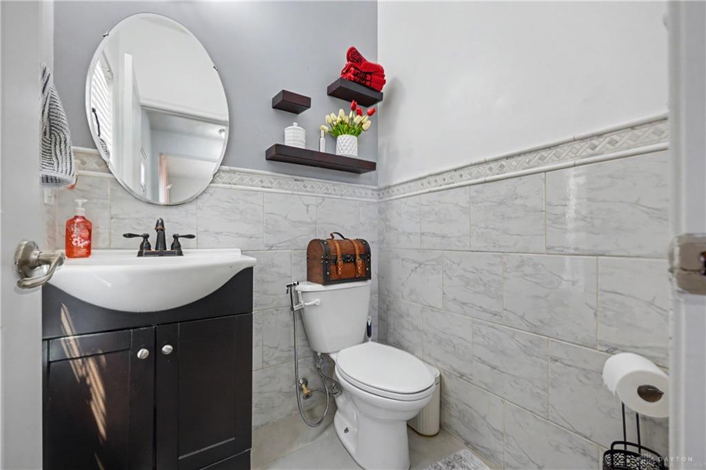 7122 Bluestream Property Photo 23