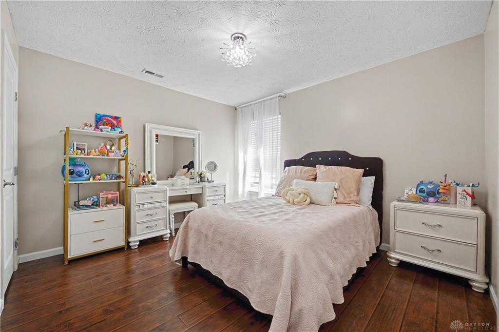 7122 Bluestream Property Photo 28