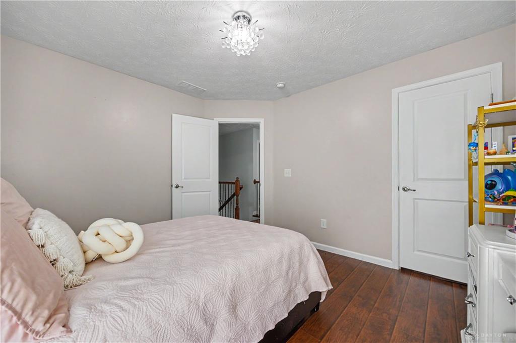 7122 Bluestream Property Photo 29
