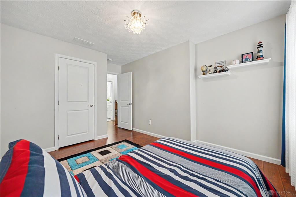 7122 Bluestream Property Photo 40