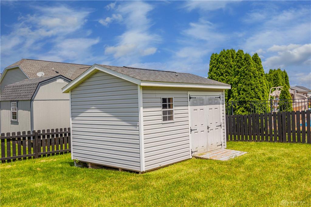 7122 Bluestream Property Photo 56