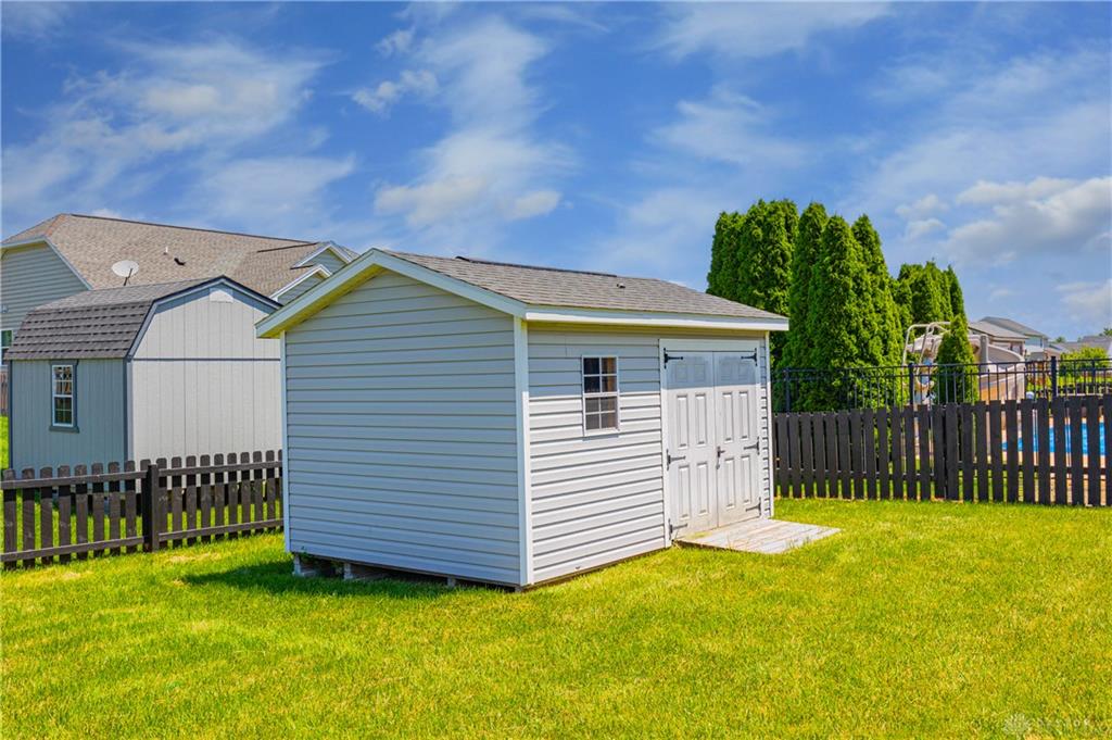 7122 Bluestream Property Photo 61