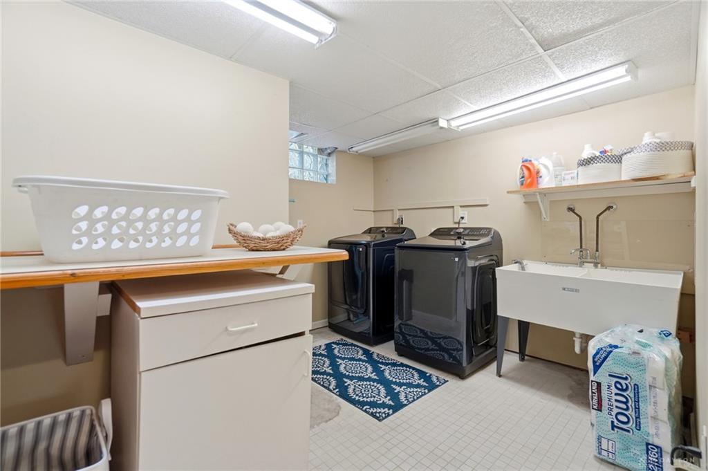 55 Park Property Photo 40