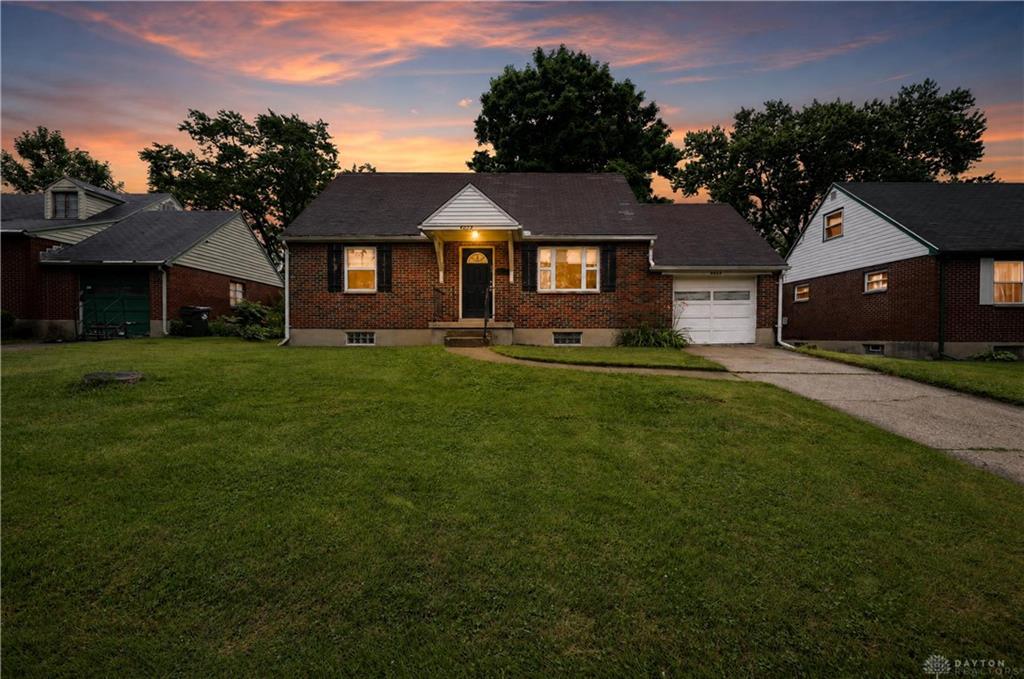 4022 Foxboro Property Photo 1
