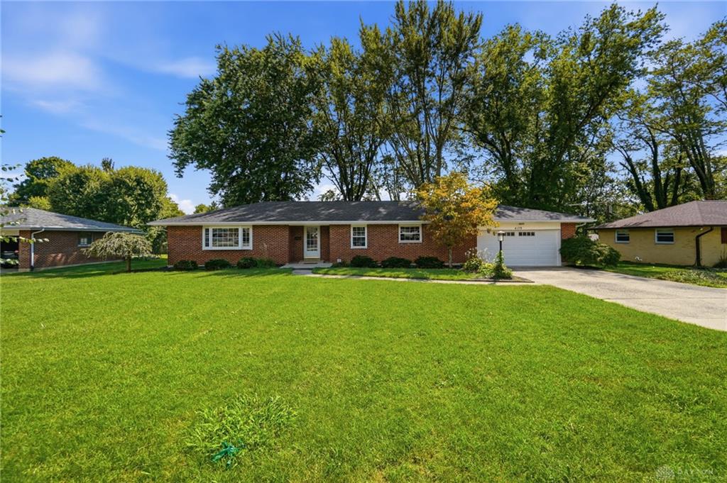 4179 W Franklin Property Photo 6