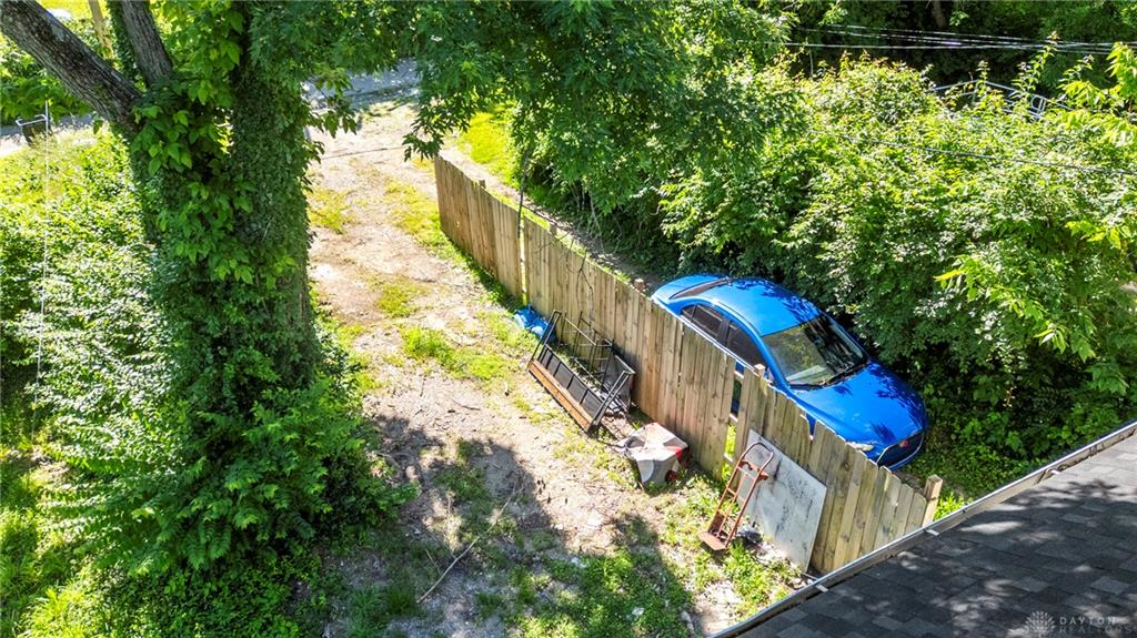 464-466 Dearborn Property Photo 22
