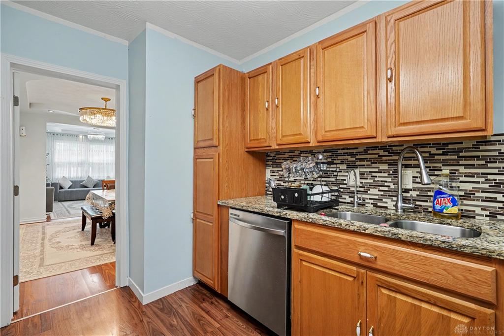 185 Grove Property Photo 23