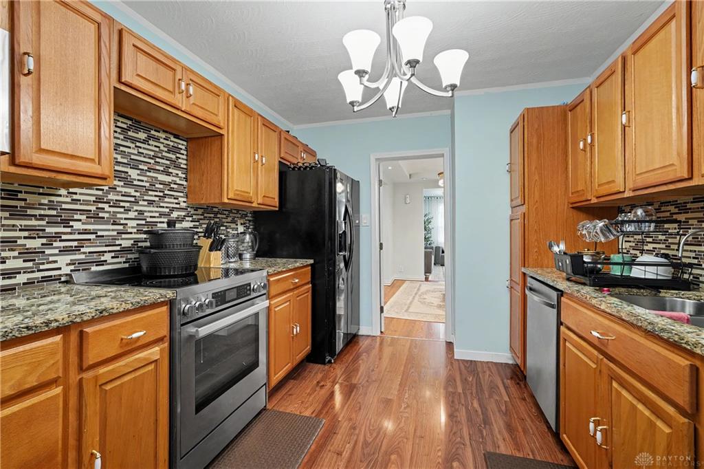 185 Grove Property Photo 24