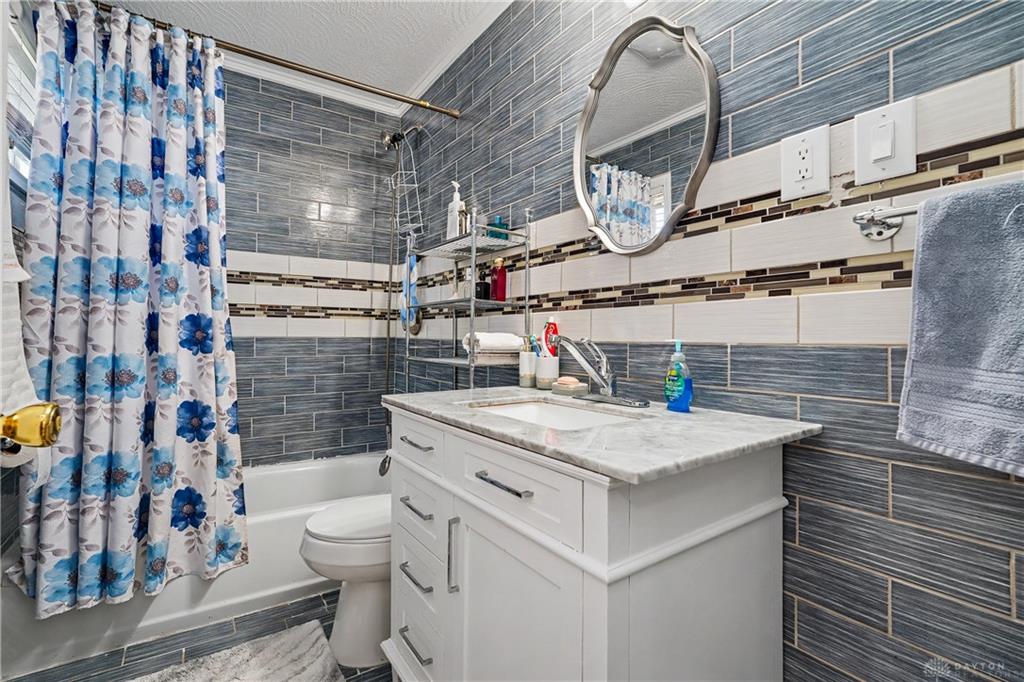 185 Grove Property Photo 27