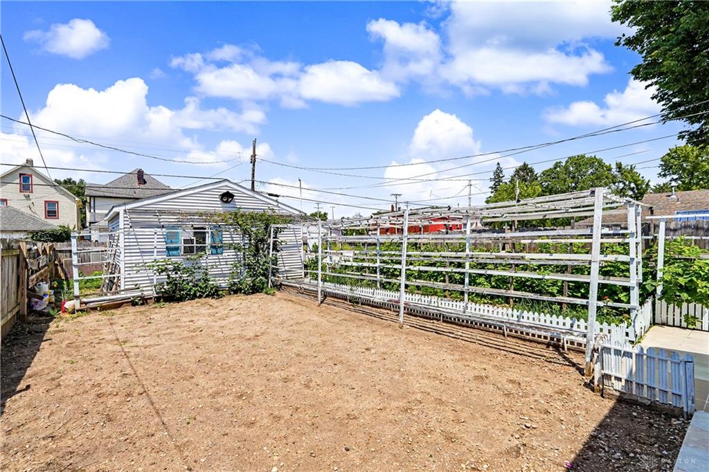 185 Grove Property Photo 48