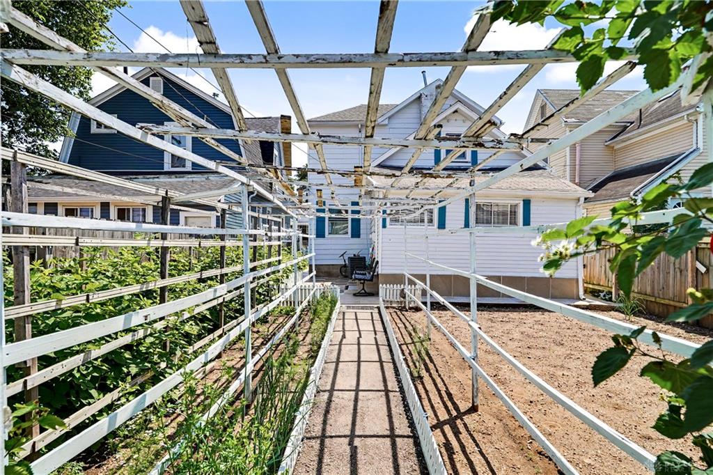 185 Grove Property Photo 51