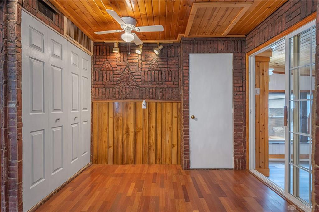 5374 Pickford Property Photo 18