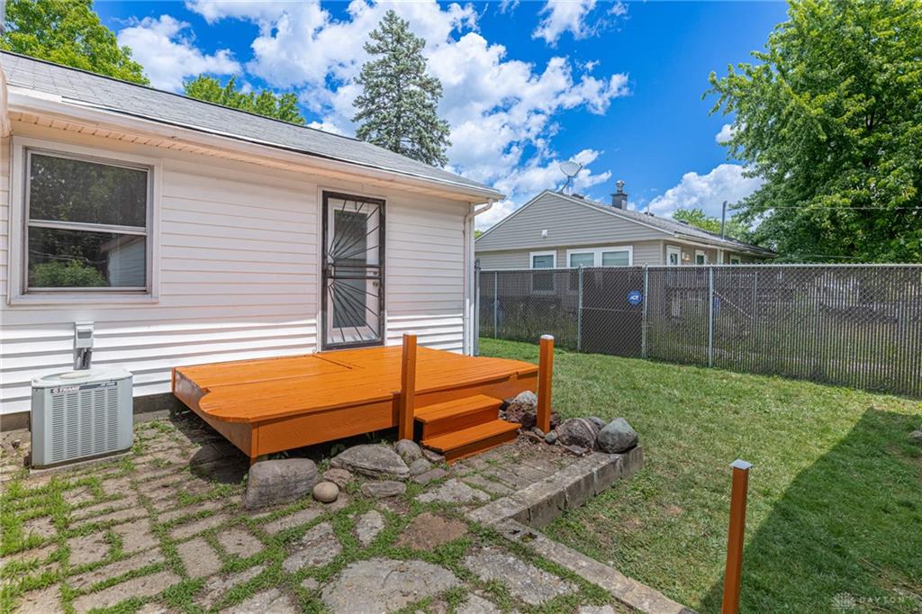 5374 Pickford Property Photo 36