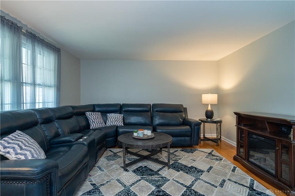 4939 Sweetbirch Property Photo 4