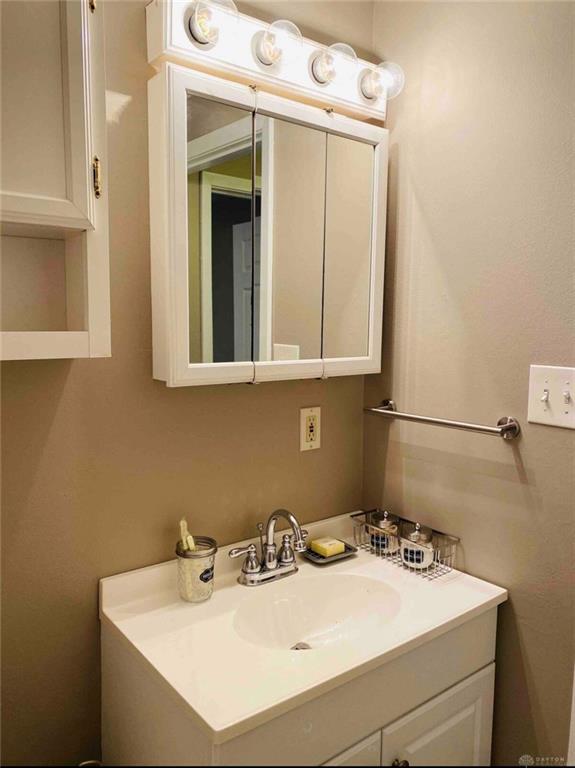 72 S Main Property Photo 12
