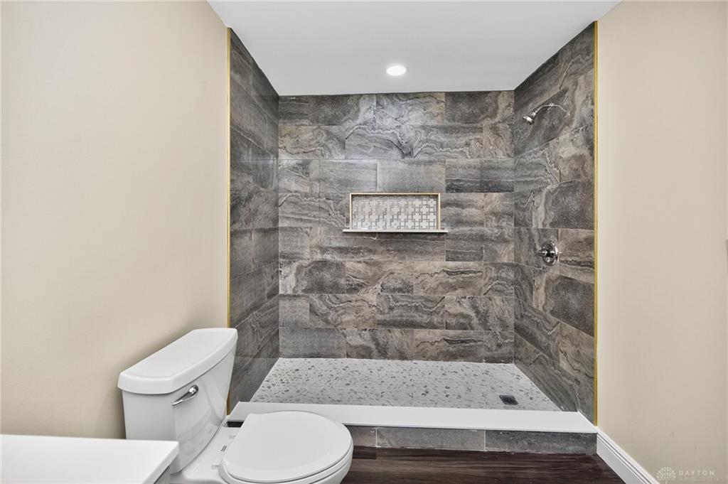 188 Alton Property Photo 45