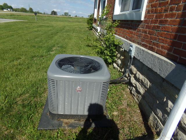 9681 N Spiker Property Photo 3