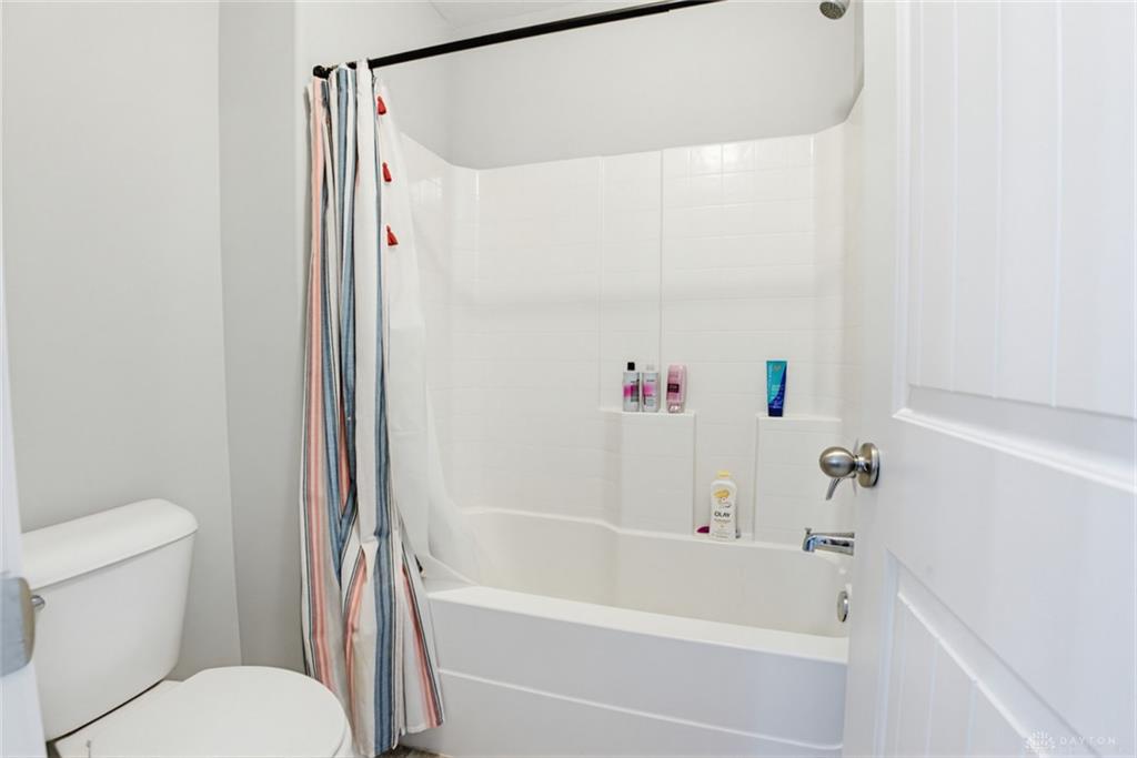 7485 Macaulay Property Photo 24