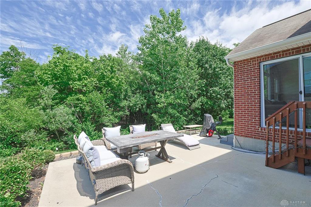 2032 Bridgewater Property Photo 4