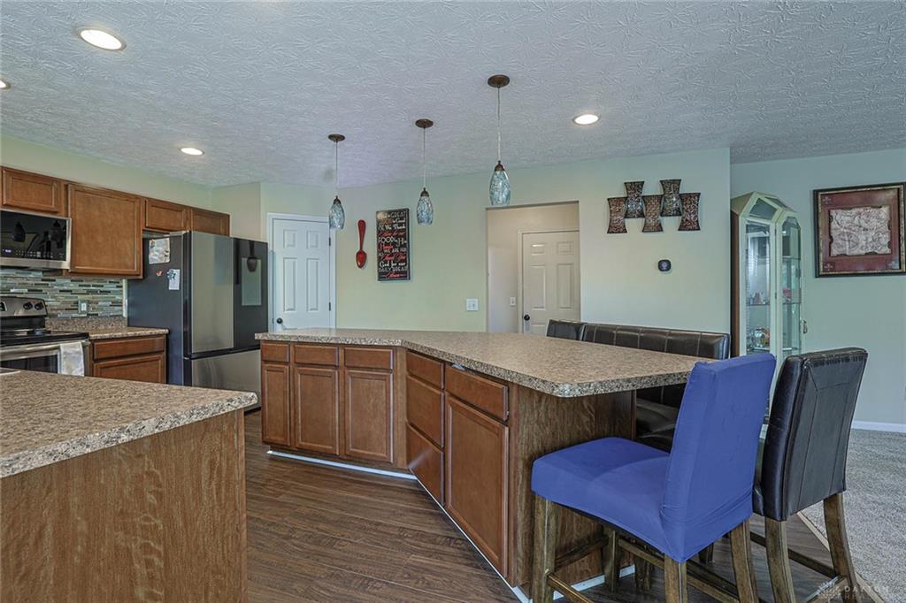 2032 Bridgewater Property Photo 18
