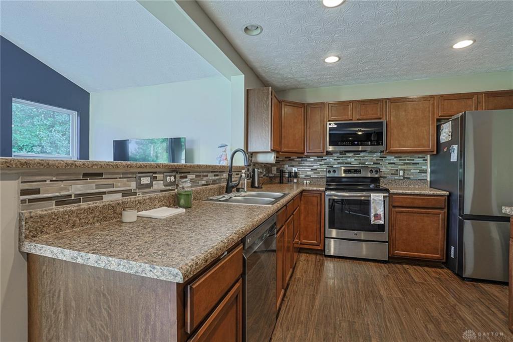 2032 Bridgewater Property Photo 19
