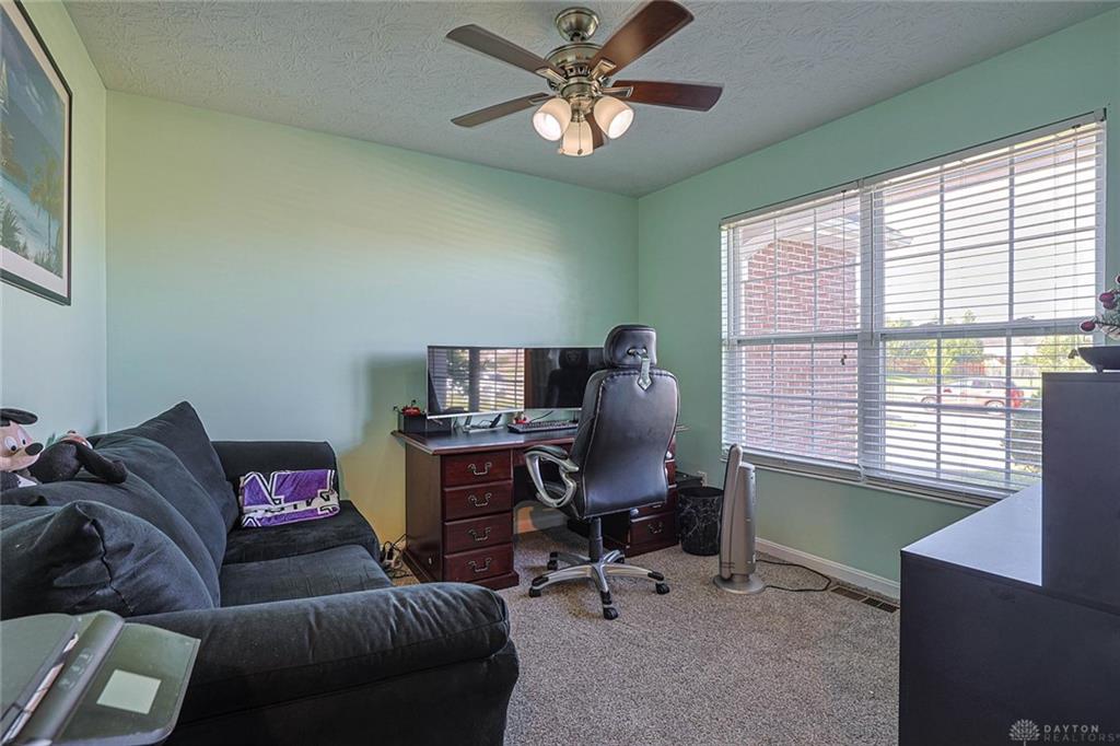 2032 Bridgewater Property Photo 23