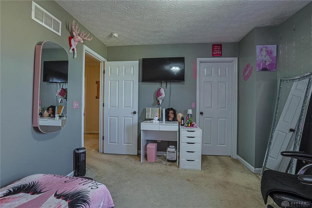 2032 Bridgewater Property Photo 33