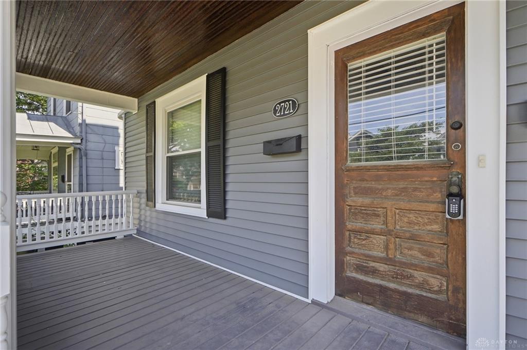 2721 Hyde Park Property Photo 4