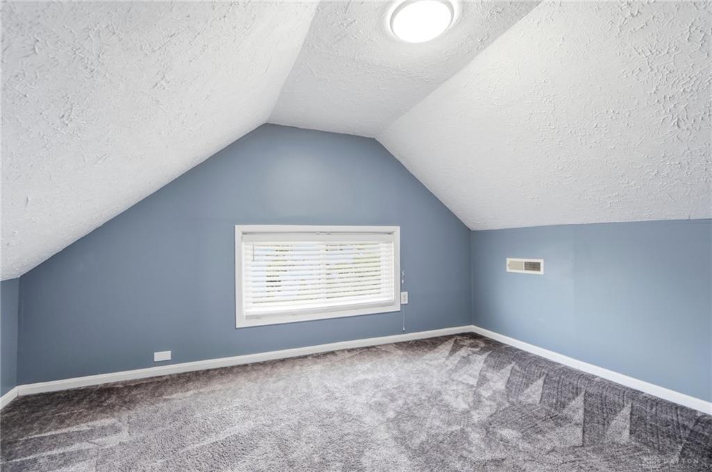 2721 Hyde Park Property Photo 17