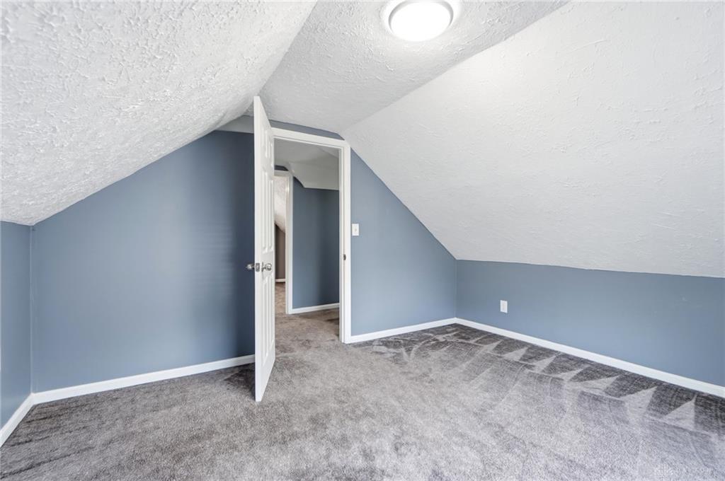 2721 Hyde Park Property Photo 18