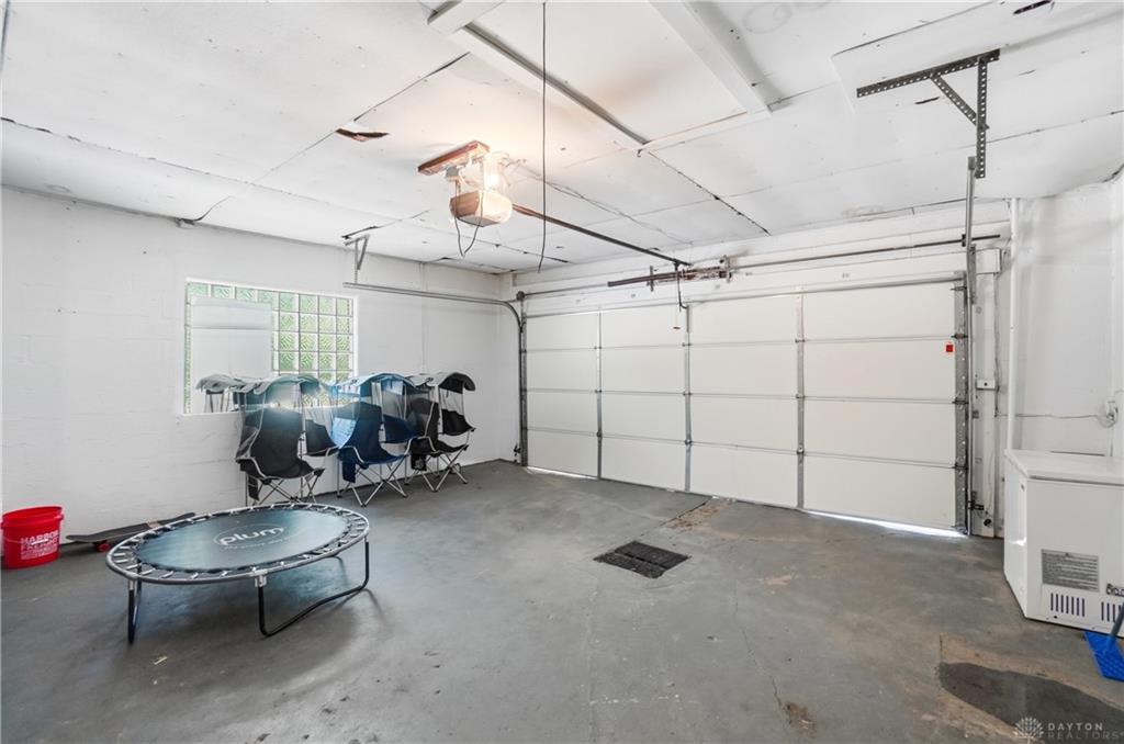 2553 Derr Property Photo 29
