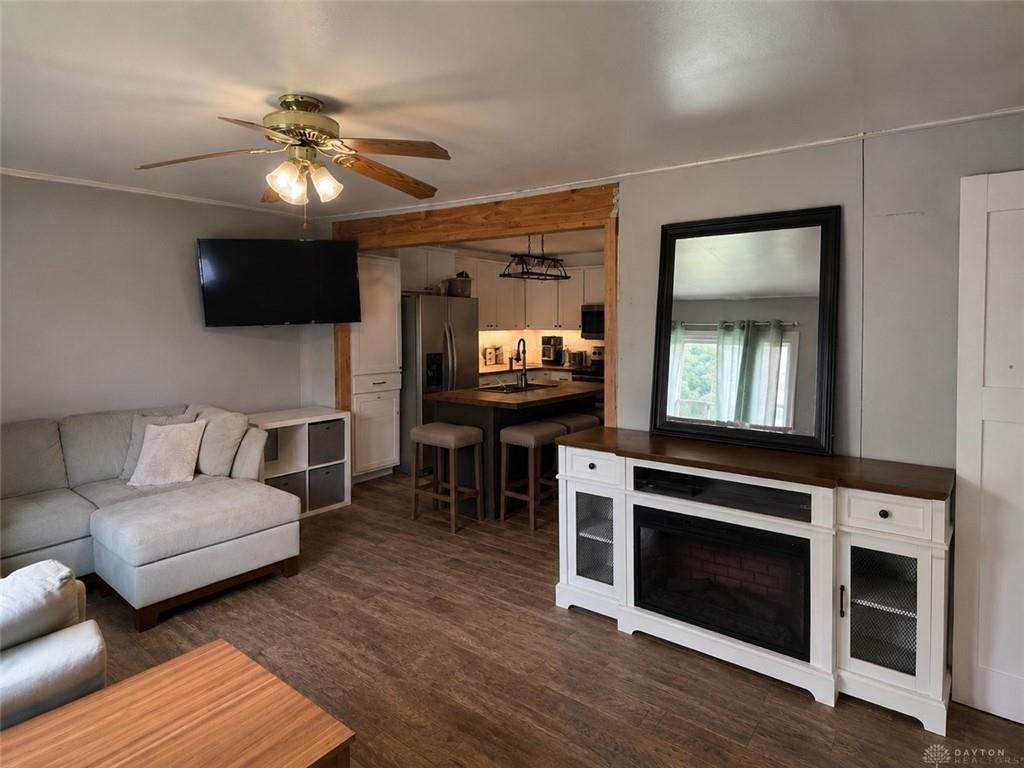 809 Richard Property Photo 3