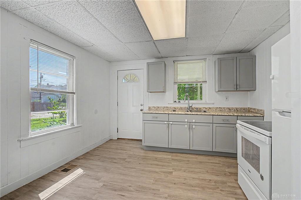 2022 Leo Property Photo 9