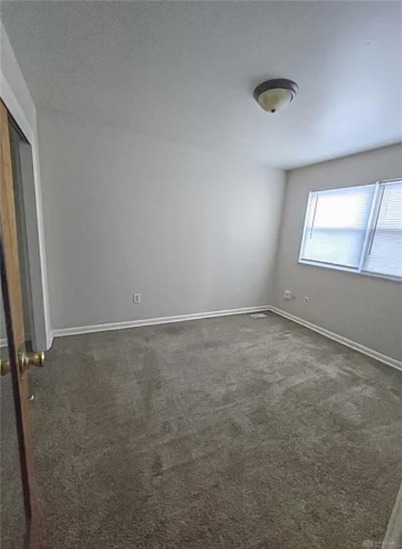 105 N Maple Property Photo 3